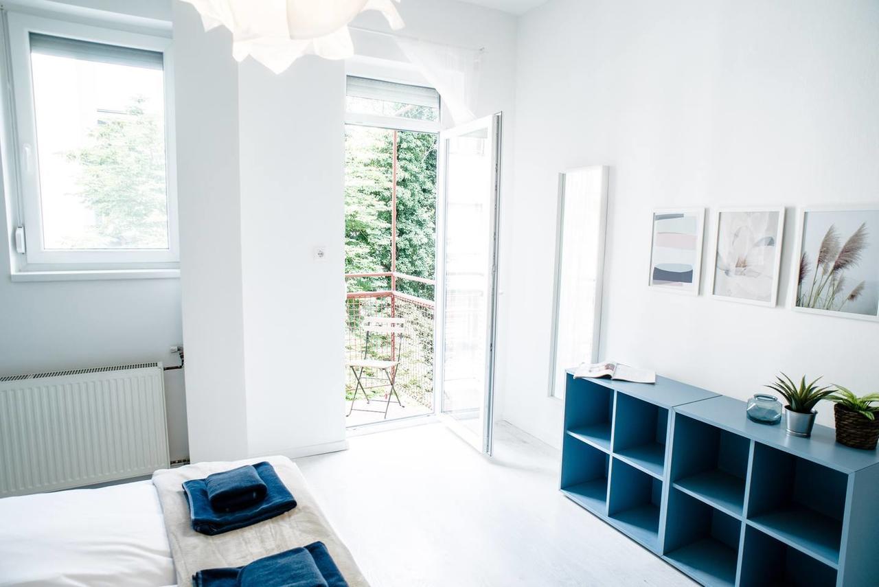 Central New Home With 3 Bedrooms, A/C And Balcony ブダペスト エクステリア 写真