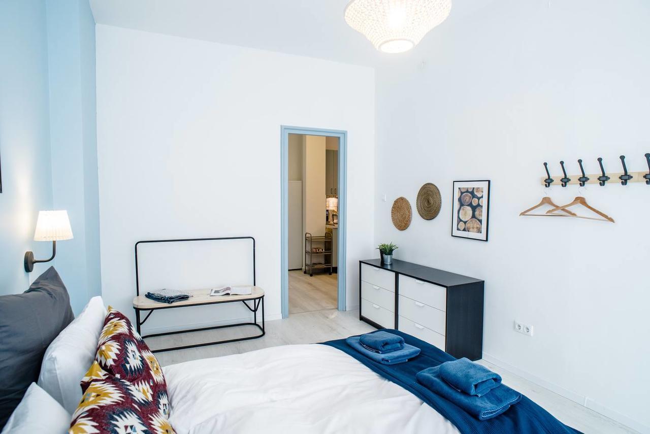 Central New Home With 3 Bedrooms, A/C And Balcony ブダペスト エクステリア 写真