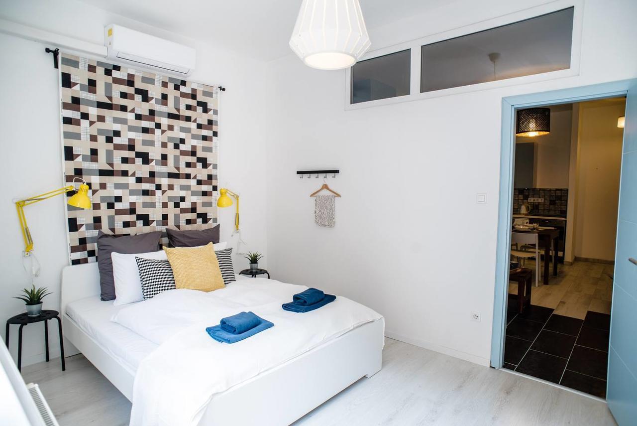 Central New Home With 3 Bedrooms, A/C And Balcony ブダペスト エクステリア 写真