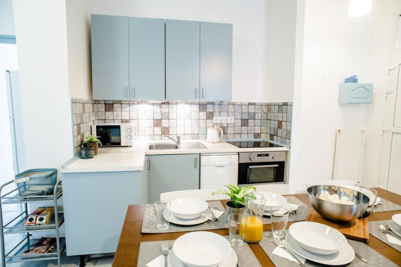 Central New Home With 3 Bedrooms, A/C And Balcony ブダペスト エクステリア 写真